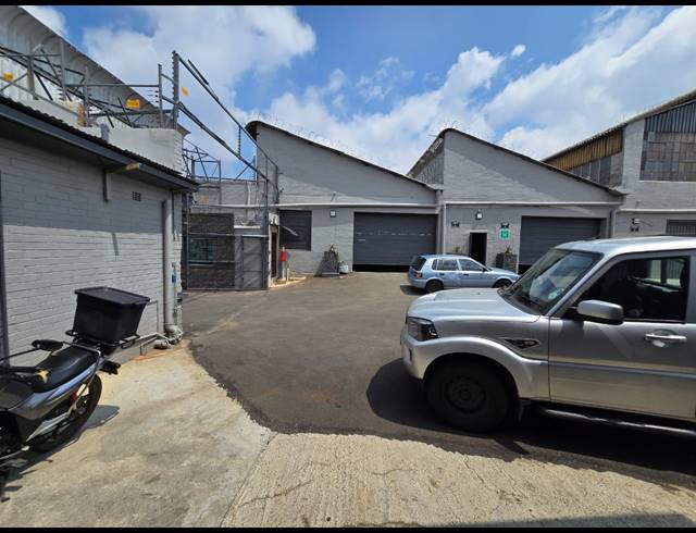 143M² WAREHOUSE TO LET IN BENROSE